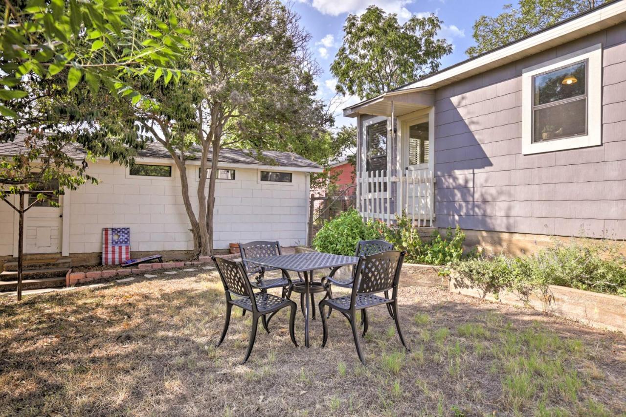 Fredericksburg Cottage With Grill - Walk To Main St! Exterior photo